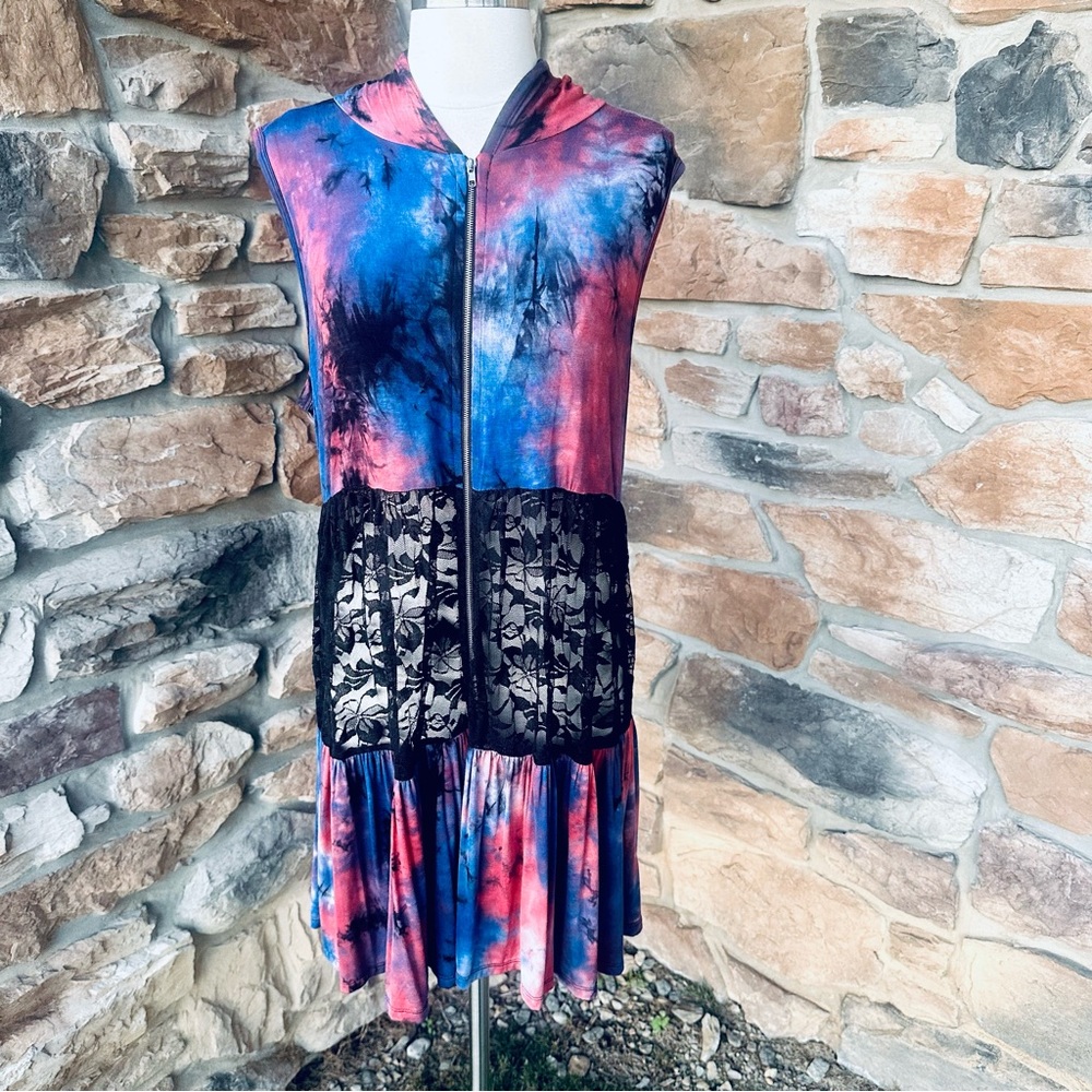 Vocal Tie Dye Lace Zip Up Hooded Dress